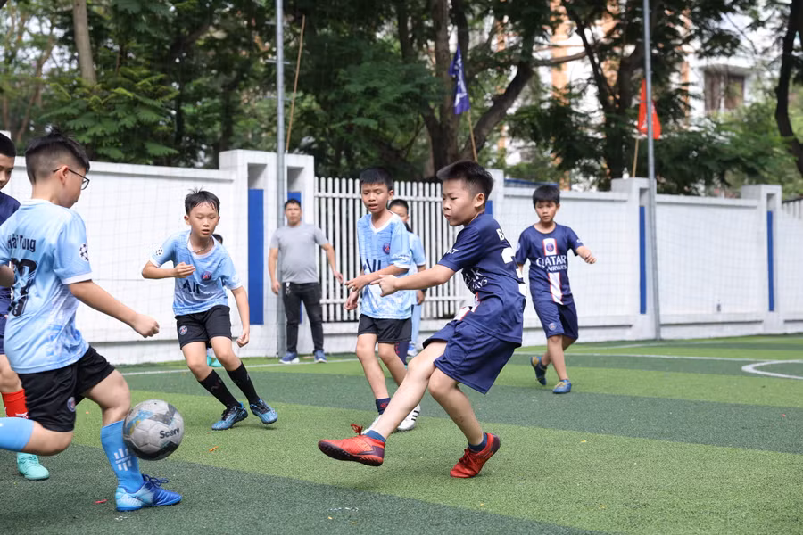 Những giờ phút thi đấu bóng đá đầy căng thẳng nhưng cũng rất thăng hoa của các cầu thủ nhí.