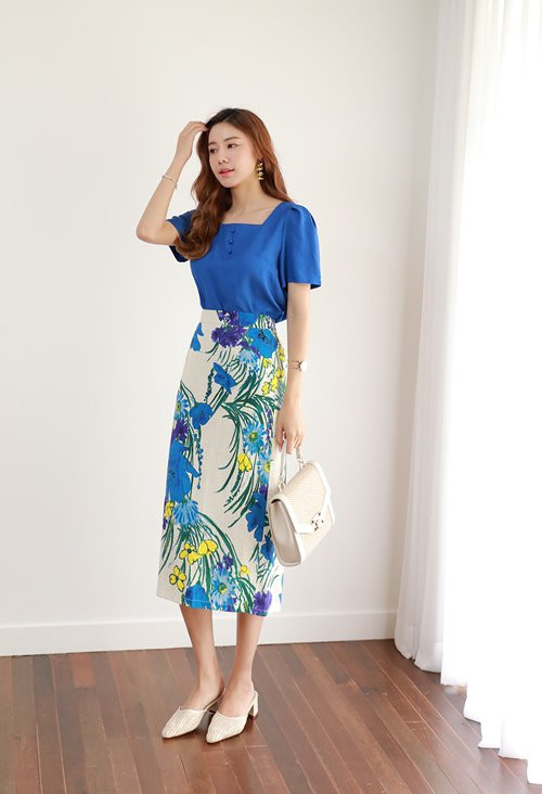 4 mẫu áo không thể thiếu với chị em có vòng eo... bánh mỳ ảnh 4 4 mau ao duoc chi em eo banh my coi nhu “vi cuu tinh" - 5