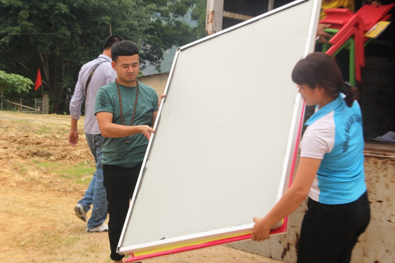 Bảng viết phục vụ dạy học.