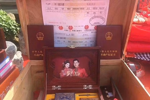 Con gái đại gia lấy chồng được bố mẹ cho của hồi môn 18 tỷ gây choáng váng MXH