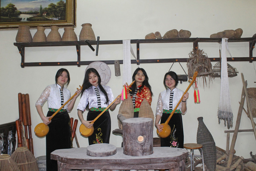 Khu trưng bày nhiều công cụ lao động sản xuất của người đồng bào dân tộc thiểu số. Ảnh: LT. Khu trưng bày nhiều công cụ lao động sản xuất của người đồng bào dân tộc thiểu số. Ảnh: LT.