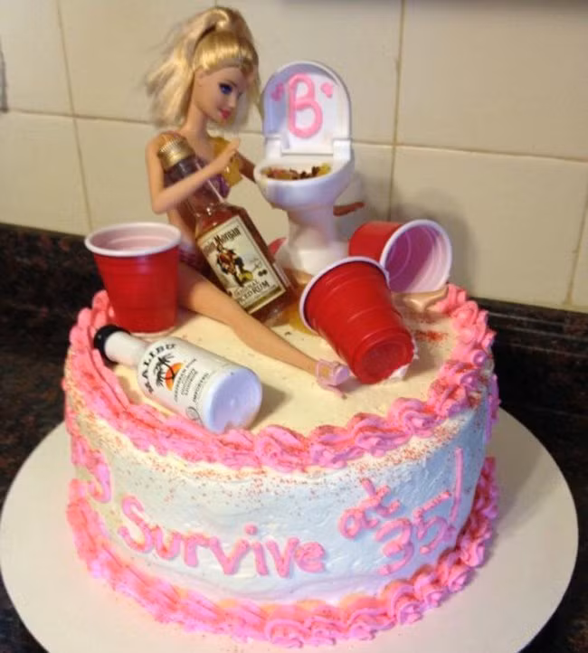 nhung chiec banh chi co the la ban than tang hinh anh 9