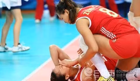 Vandong vienbong chuyen con sinh tren san dau