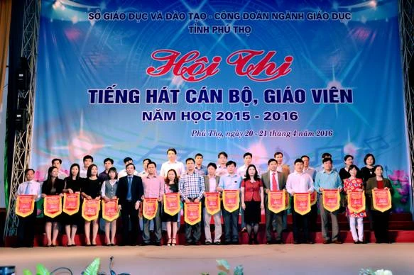 Luôn tổ chức các sân chơi bổ ích, thiết thực để CB, GV, NLĐ được giao lưu, học hỏi và và trau rồi kinh nghiệm trong cuộc sống và giảng dạy 