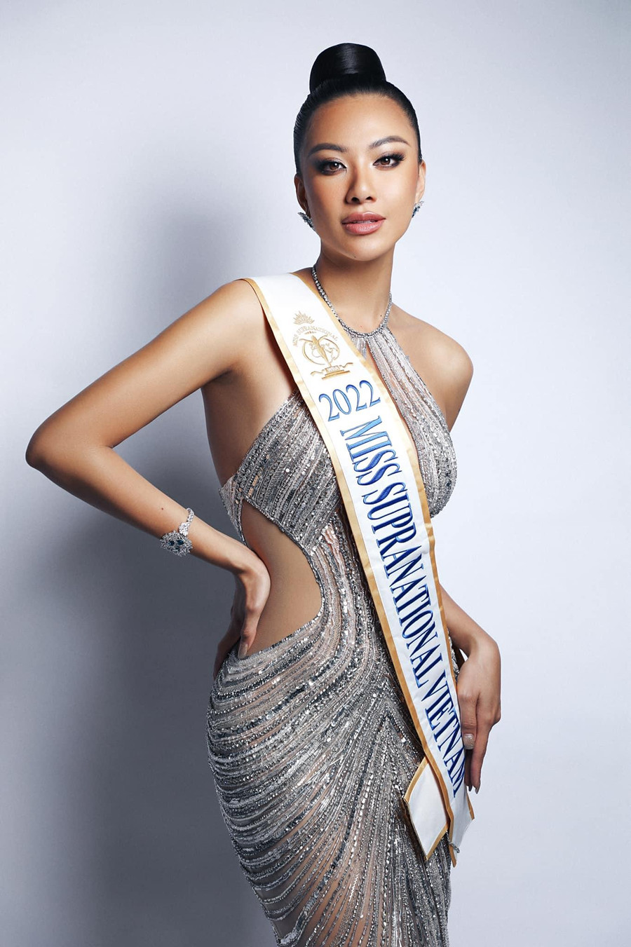 Tháng 5/2022, Kim Duyên chính thức được chọn là đại diện Việt Nam dự thi Miss Supranational 2022.