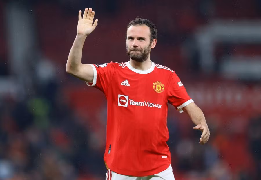 Trận đấu với Brentford là trận đấu hay nhất của Juan Mata trong mùa giải vừa qua.