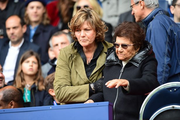 Bà Veronique đã từng gây ra lục đục nội bộ cho ĐT Pháp sau EURO 2020. Bà Veronique đã từng gây ra lục đục nội bộ cho ĐT Pháp sau EURO 2020.