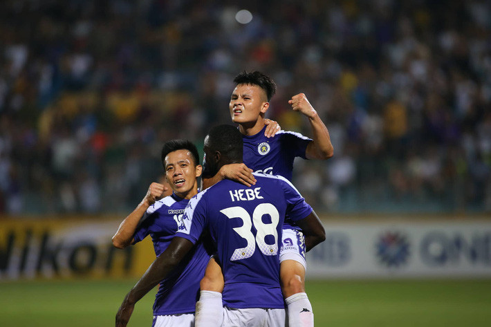 Người hâm mộ cả nước sẽ phải chờ đợi thêm để được theo dõi các trận đấu của V.League 2020. Người hâm mộ cả nước sẽ phải chờ đợi thêm để được theo dõi các trận đấu của V.League 2020.