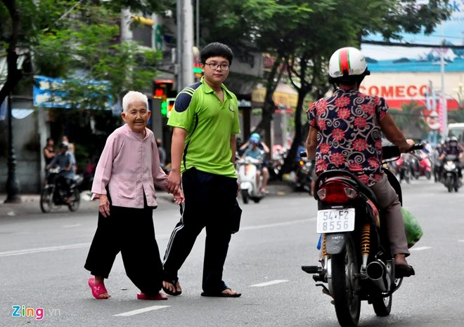 Làm người tốt có dễ?