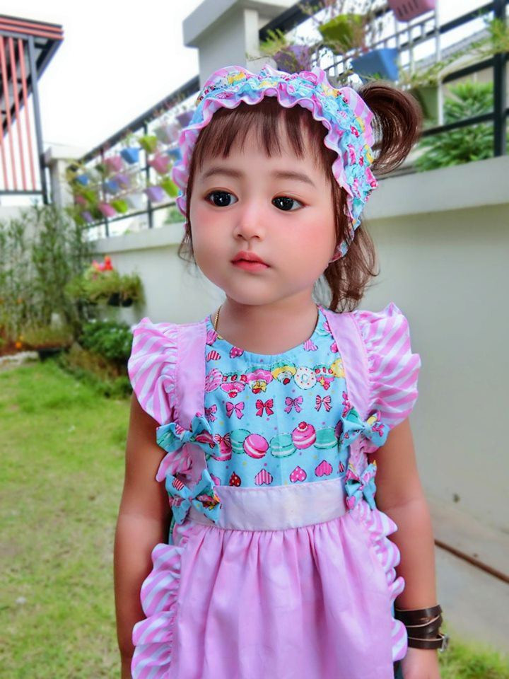 Con gái được khen xinh như búp bê, nhìn sang nhan sắc mẹ mới cực phẩm ảnh 18 con gai duoc khen xinh nhu bup be, nhin sang me moi thay "nga ngua" - 19