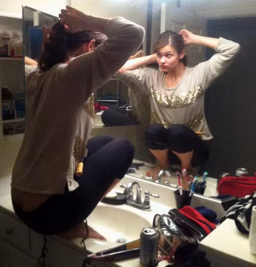 Chỉ là cột tóc thôi mà.