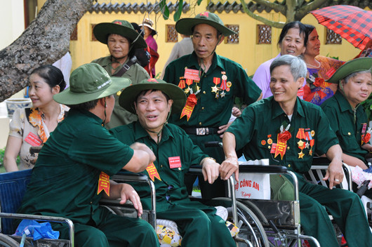 Kỷ niệm 70 năm Ngày Thương binh - Liệt sĩ (27/7/1947 - 27/7/2017): “Đền ơn đáp nghĩa” bằng trách nhiệm, nghĩa tình và nét đẹp nhân văn