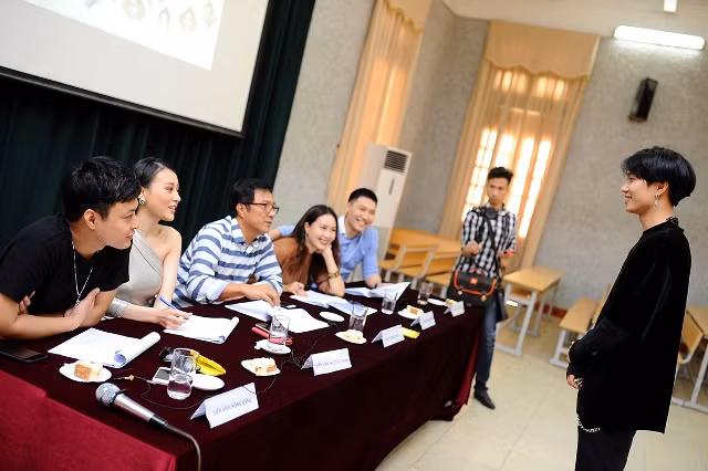 Đạo diễn Trọng Chinh rất cân nhắc khi tuyển chọn những "người mới".