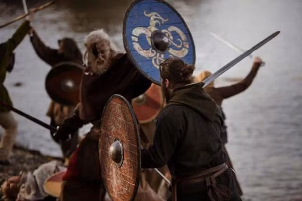 chuyen kho tin ve vi vua tha bi chon song con hon dau hang hinh anh 4