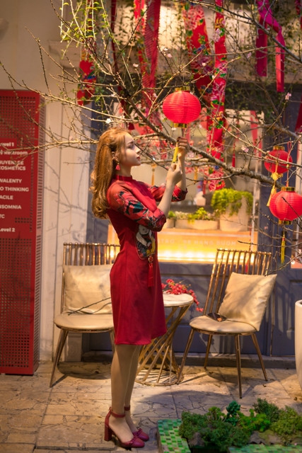 Người vợ trẻ xinh như hotgirl của Duy Nam. Người vợ trẻ xinh như hotgirl của Duy Nam.