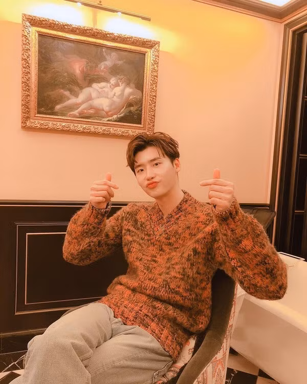 Cùng ngắm những bức ảnh tuyệt đẹp của Lee Jong Suk trước ngày nhập ngũ