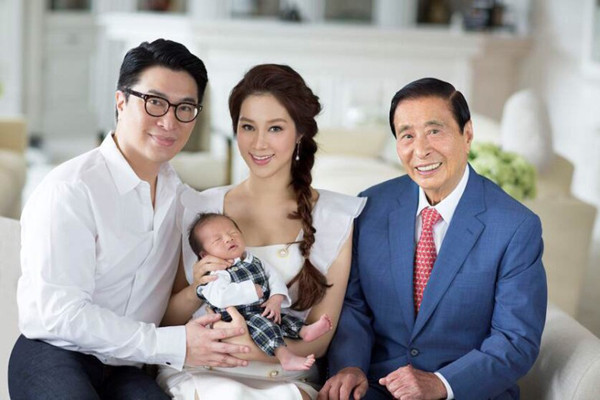 2 người mẫu nổi tiếng bỏ tất cả để vào cửa hào môn nghìn tỷ hình ảnh 2 2 nguoi mau noi tieng bo tat ca de vao cua hao mon nghin ty hinh anh 2