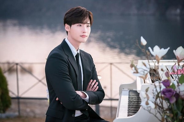 Cùng ngắm những bức ảnh tuyệt đẹp của Lee Jong Suk trước ngày nhập ngũ ảnh 13 Cùng ngắm những bức ảnh tuyệt đẹp của Lee Jong Suk trước ngày nhập ngũ