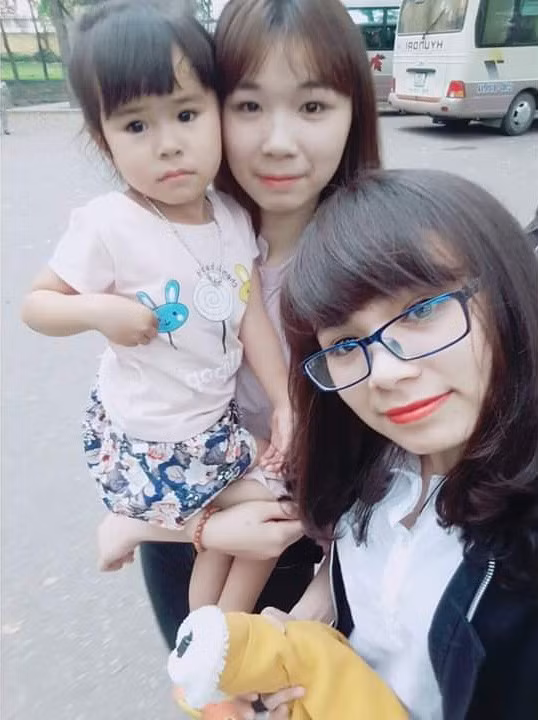 Dân mạng tự hào khoe ảnh gia đình toàn chị em gái: Nhà có nhiều nàng tiên phiên bản đời thực đây chứ đâu - Ảnh 20. Dân mạng tự hào khoe ảnh gia đình toàn chị em gái: Nhà có nhiều nàng tiên phiên bản đời thực đây chứ đâu - Ảnh 20.