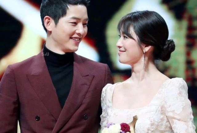 Song Joong Ki trở về Hàn Quốc sau gần 2 tuần xa vợ, tin ly hôn sẽ sớm được làm rõ