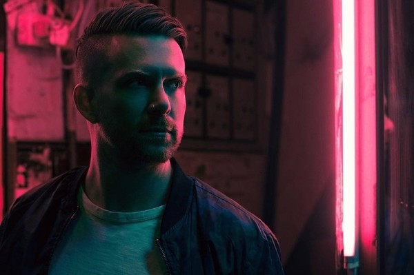 Chưa kịp thổ lộ tình cảm, chàng DJ Mỹ đau đớn hay tin cô bạn gái Việt Nam đã mất do tai nạn ảnh 3 Chàng DJ đã cố tìm gặp lại nhưng chỉ nhận được tin cô gái đã ra đi vĩnh viễn.