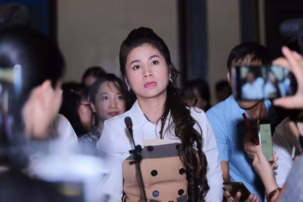 Theo bà, mọi biện pháp lúc bấy giờ cũng chỉ vì muốn giúp ông Vũ phục hồi sức khoẻ.