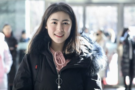 Xuất hiện nữ sinh với khí chất băng thanh ngọc khiết y hệt Tiểu Long Nữ, bước ra từ trường thi nghệ thuật - Ảnh 10. Xuất hiện nữ sinh với khí chất băng thanh ngọc khiết y hệt Tiểu Long Nữ, bước ra từ trường thi nghệ thuật - Ảnh 10.