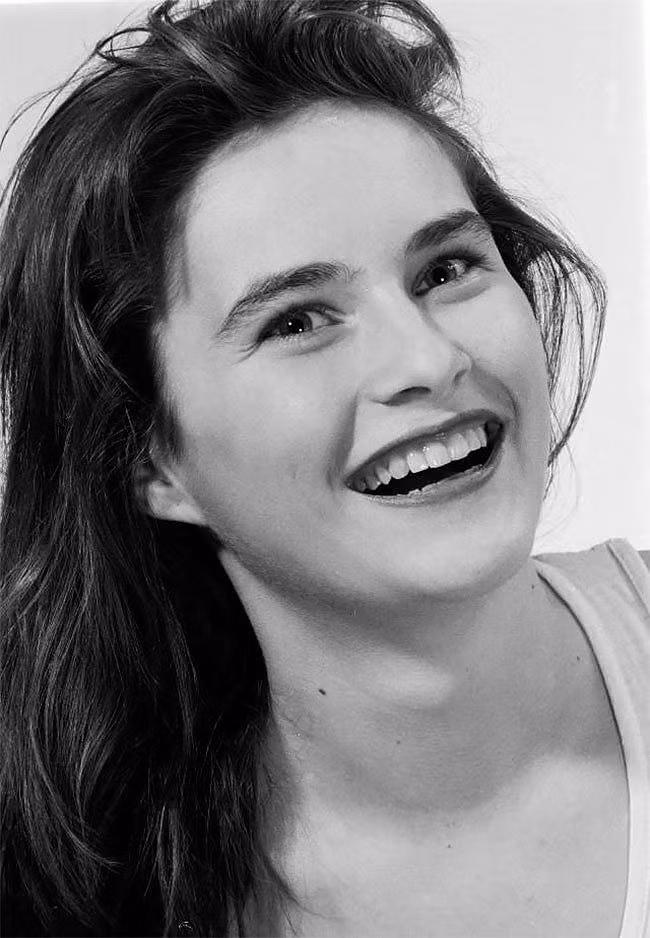 Loạt ảnh tuổi 16 trăng tròn mơn mởn của Đệ nhất phu nhân Mỹ Melania Trump - ảnh 4