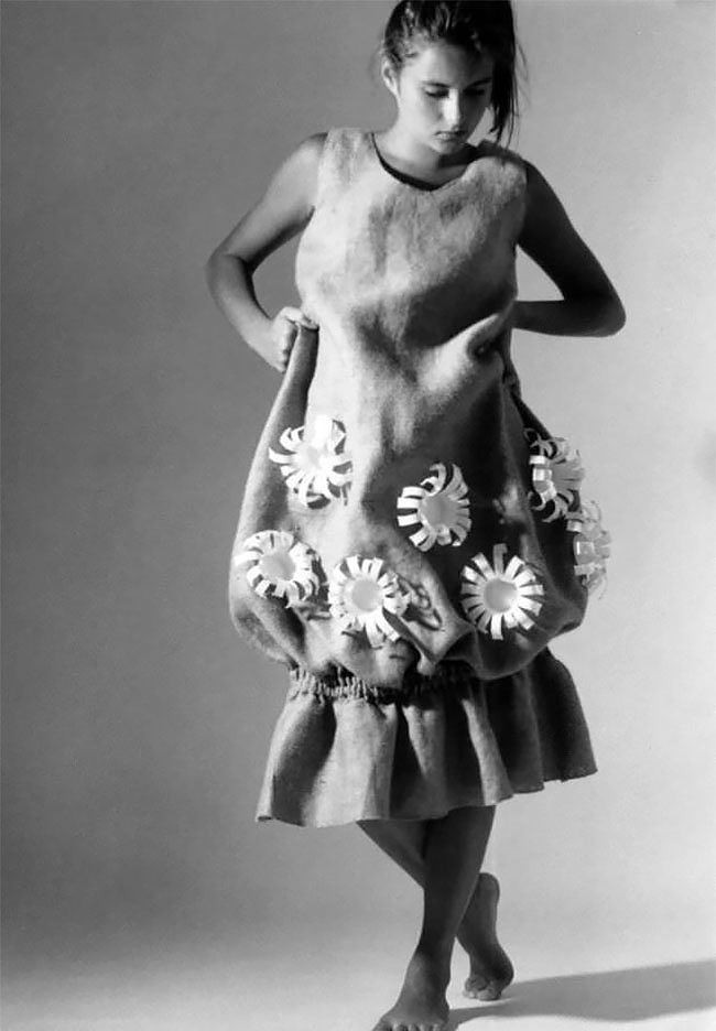 Loạt ảnh tuổi 16 trăng tròn mơn mởn của Đệ nhất phu nhân Mỹ Melania Trump - ảnh 15