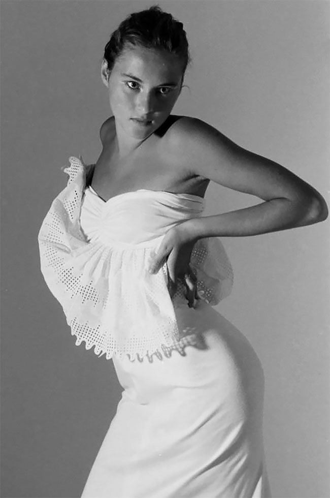 Loạt ảnh tuổi 16 trăng tròn mơn mởn của Đệ nhất phu nhân Mỹ Melania Trump - ảnh 12