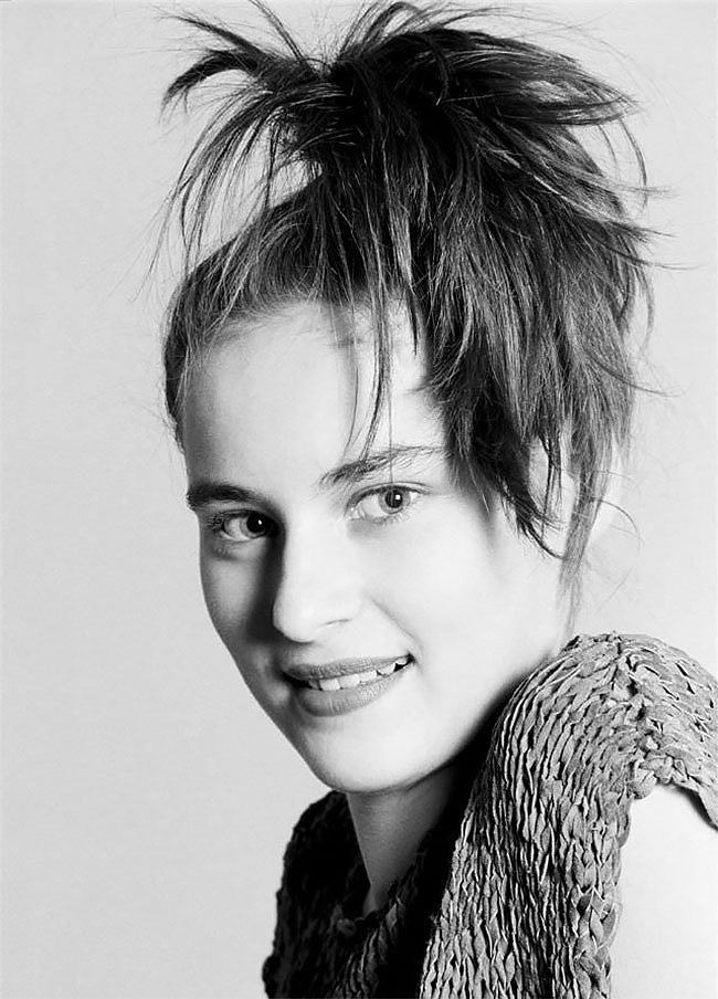 Loạt ảnh tuổi 16 trăng tròn mơn mởn của Đệ nhất phu nhân Mỹ Melania Trump - ảnh 5