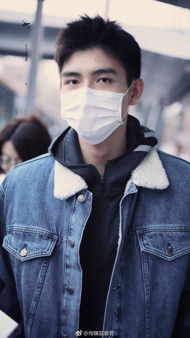 Xuất hiện nữ sinh với khí chất "băng thanh ngọc khiết" y hệt Tiểu Long Nữ, bước ra từ trường thi nghệ thuật - Ảnh 4. Xuất hiện nữ sinh với khí chất "băng thanh ngọc khiết" y hệt Tiểu Long Nữ, bước ra từ trường thi nghệ thuật - Ảnh 4.