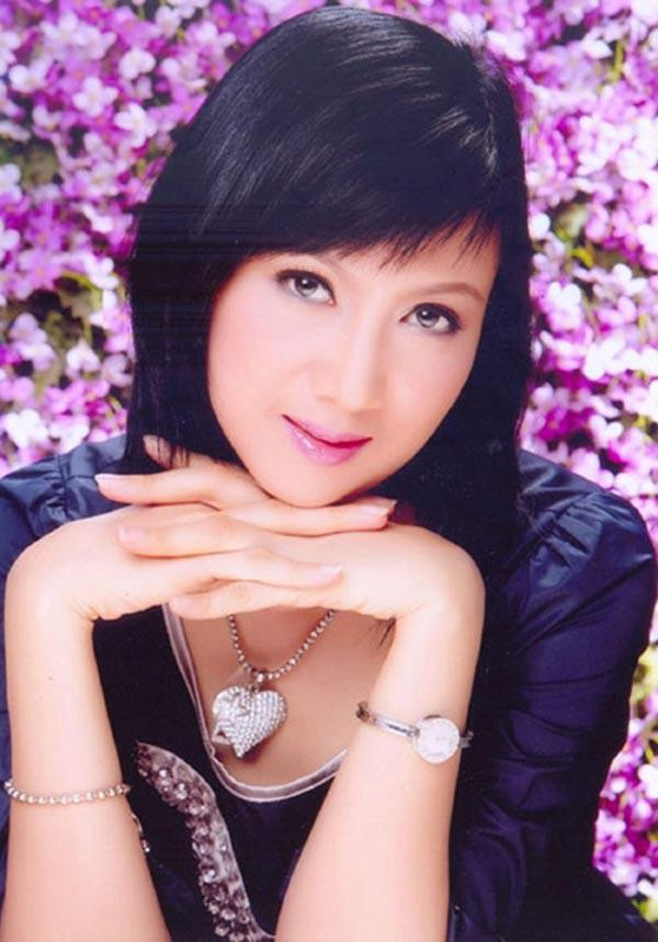 “Nữ hoàng ảnh lịch” một thời Hiền Mai tiết lộ thông tin bất ngờ về chồng và con trai ảnh 5 “nu hoang anh lich” mot thoi hien mai tiet lo thong tin bat ngo ve chong, con trai 14 tuoi - 5