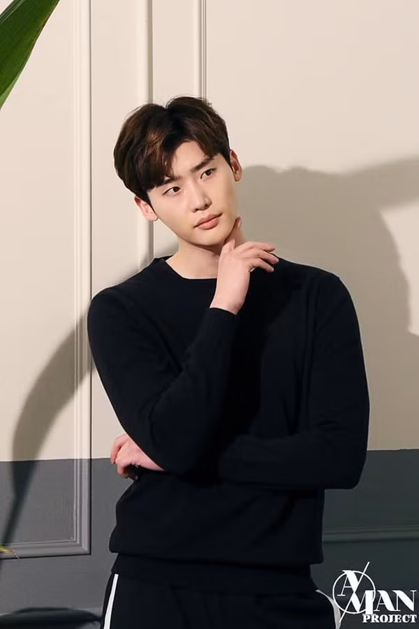Cùng ngắm những bức ảnh tuyệt đẹp của Lee Jong Suk trước ngày nhập ngũ