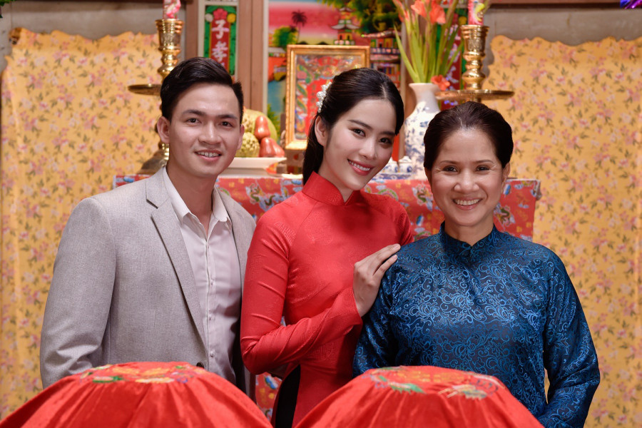 Nam Em chính thức lên tiếng về tin đồn mang thai ảnh 3 Bên cạnh đó, phía Nam Em còn cung cấp thêm hình ảnh người đẹp trong lễ cưới tại quê nhà.