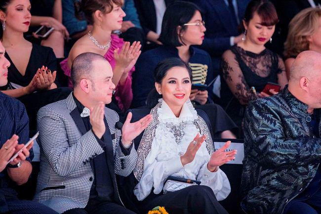 phong cach sang trong dang cap cua me chong ha tang - 10