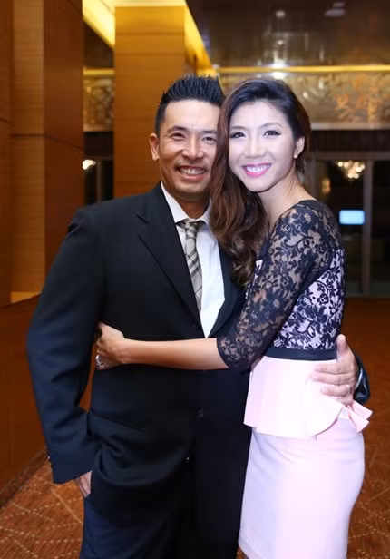 nguoi-mau-ngoc-quyen-ly-di-chong-vk-4 nguoi-mau-ngoc-quyen-ly-di-chong-vk-4