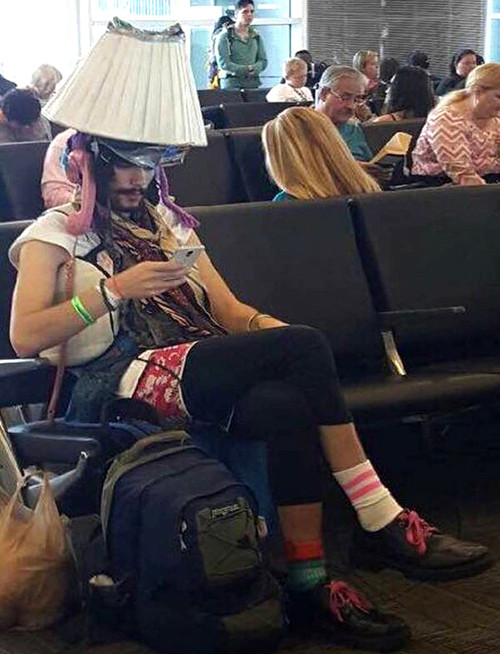 Tuy không đẹp nhưng anh rất độc.