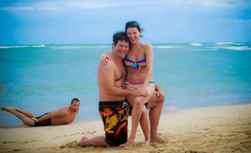 Cặp đôi xem lại ảnh chắc bỗng dưng muốn khóc luôn quá.