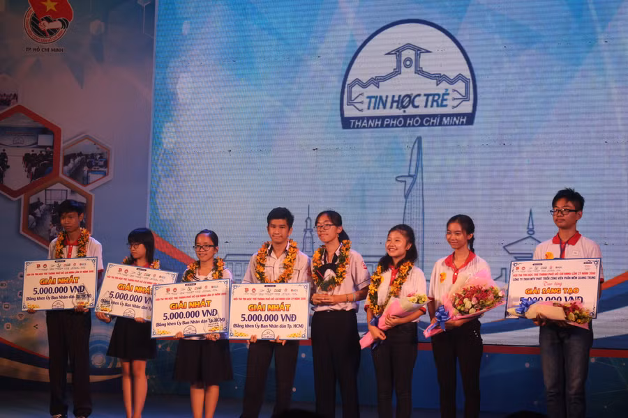 Ban tổ chức đã vinh danh các cá nhân xuất sắc nhất mùa giải năm nay