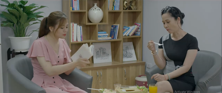 "Những nhân viên gương mẫu" tập 7: Trưởng phòng Như Ý thảnh thơi. "Những nhân viên gương mẫu" tập 7: Trưởng phòng Như Ý thảnh thơi.