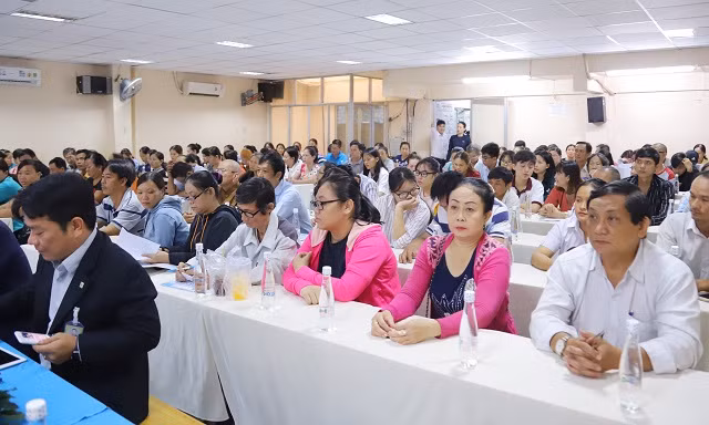 Gần 200 Phụ huynh và học sinh có mặt tham dự buổi lễ ký kết