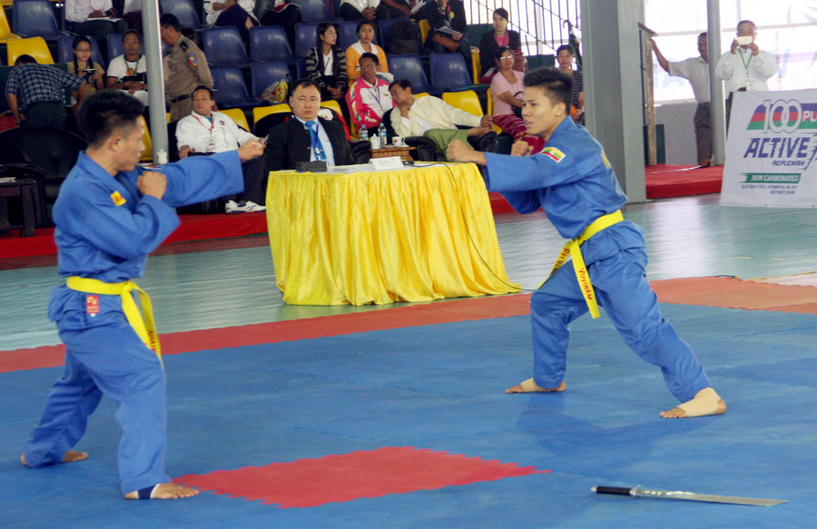 Nội dung thi đấu song luyện mã tấu