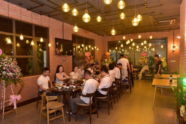 Người mẫu 28 tuổi bỏ Sài Gòn ra Hà Nội làm chồng nữ đại gia U50 giờ ra sao? ảnh 13 Sao nam 28 tuổi bỏ Sài Gòn ra Hà Nội làm chồng nữ đại gia U50 giờ ra sao?