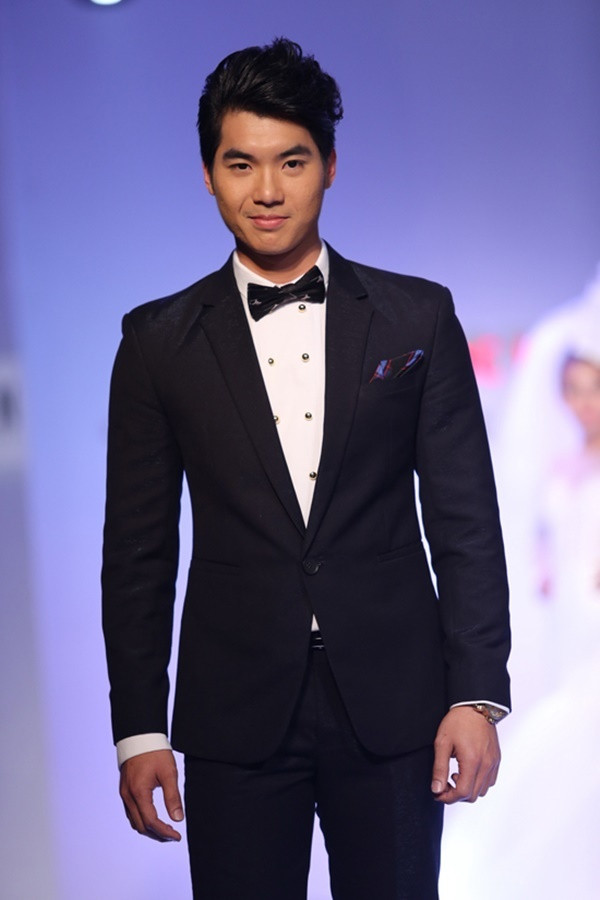 Người mẫu 28 tuổi bỏ Sài Gòn ra Hà Nội làm chồng nữ đại gia U50 giờ ra sao? ảnh 3 Sao nam 28 tuổi bỏ Sài Gòn ra Hà Nội làm chồng nữ đại gia U50 giờ ra sao?