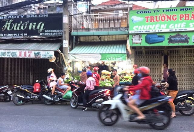 Rằm tháng 7: Đồ cúng, vàng mã “thất thu”, thực phẩm chay đắt khách ảnh 4