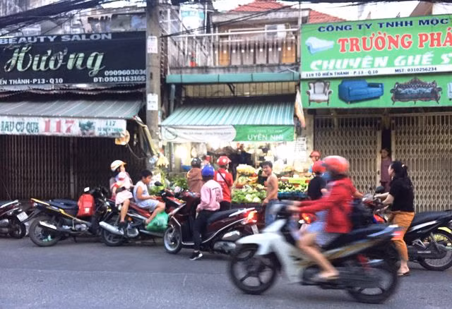 Rằm tháng 7: Đồ cúng, vàng mã “thất thu”, thực phẩm chay đắt khách ảnh 4