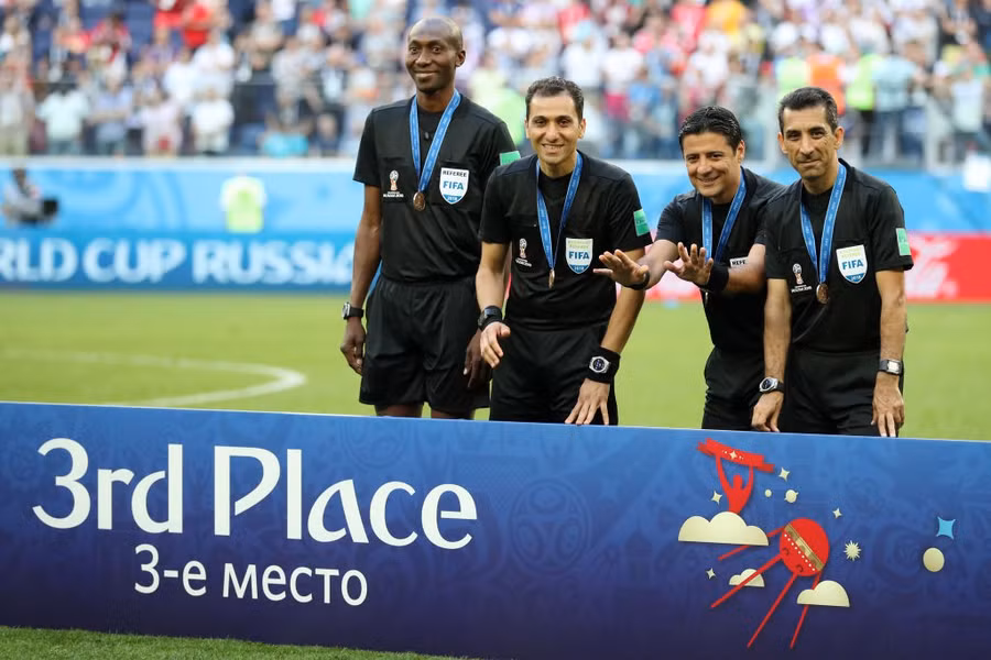 Info trọng tài bắt trận chung kết AFF Cup: Từng mang vận may cho Malaysia, có phản ứng cực gắt khi bị chỉ trích - Ảnh 1.