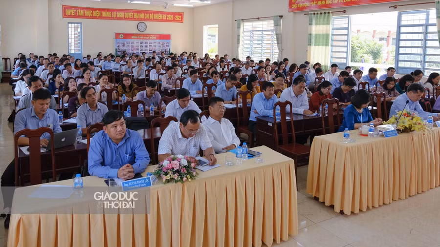 Quang cảnh hội nghị.