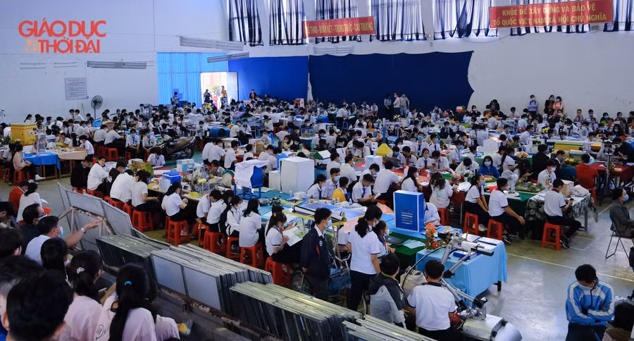 Quang cảnh các đội tham gia cuộc thi